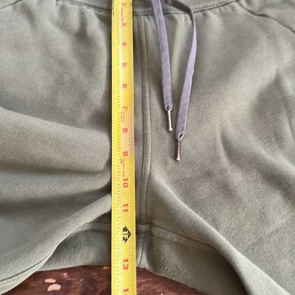 Lululemon Scuba Fleece Jogger - Picture 8 of 10